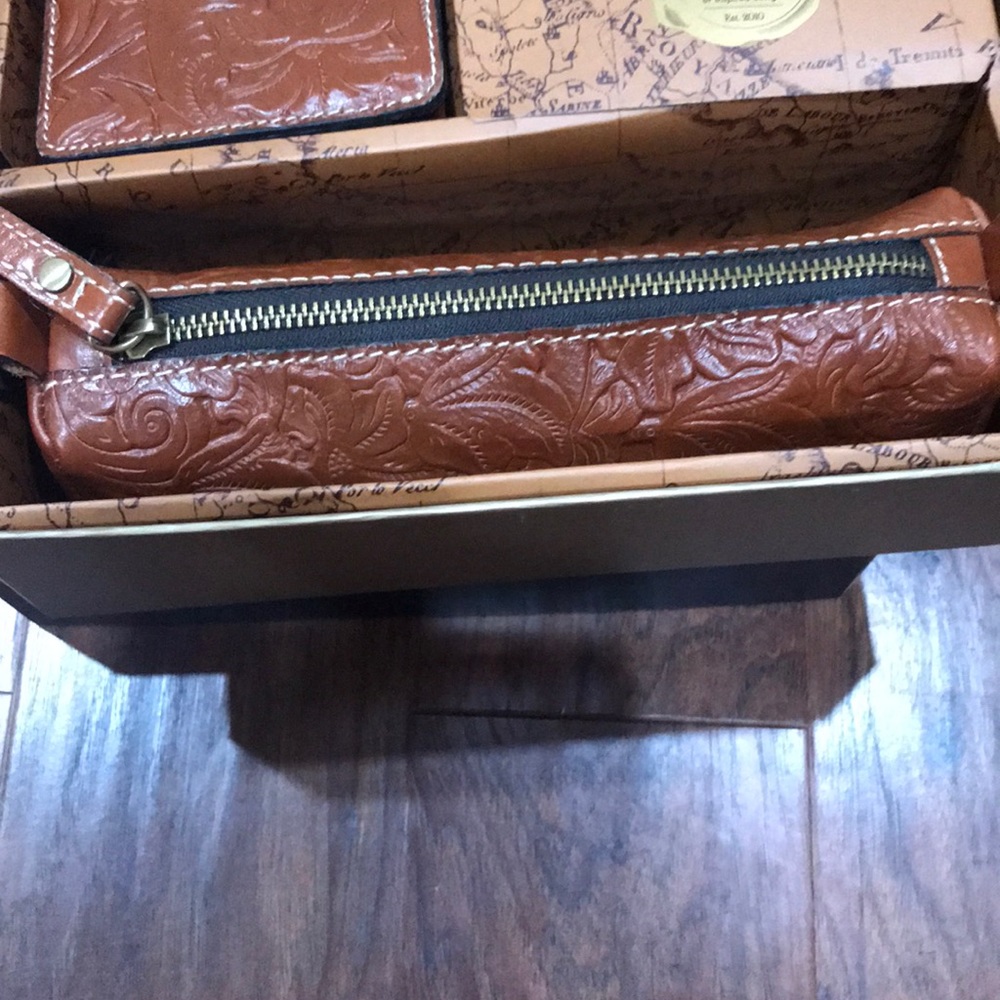 Patricia Nash Leather Wallet & Clutch Set - Picture 7 of 12